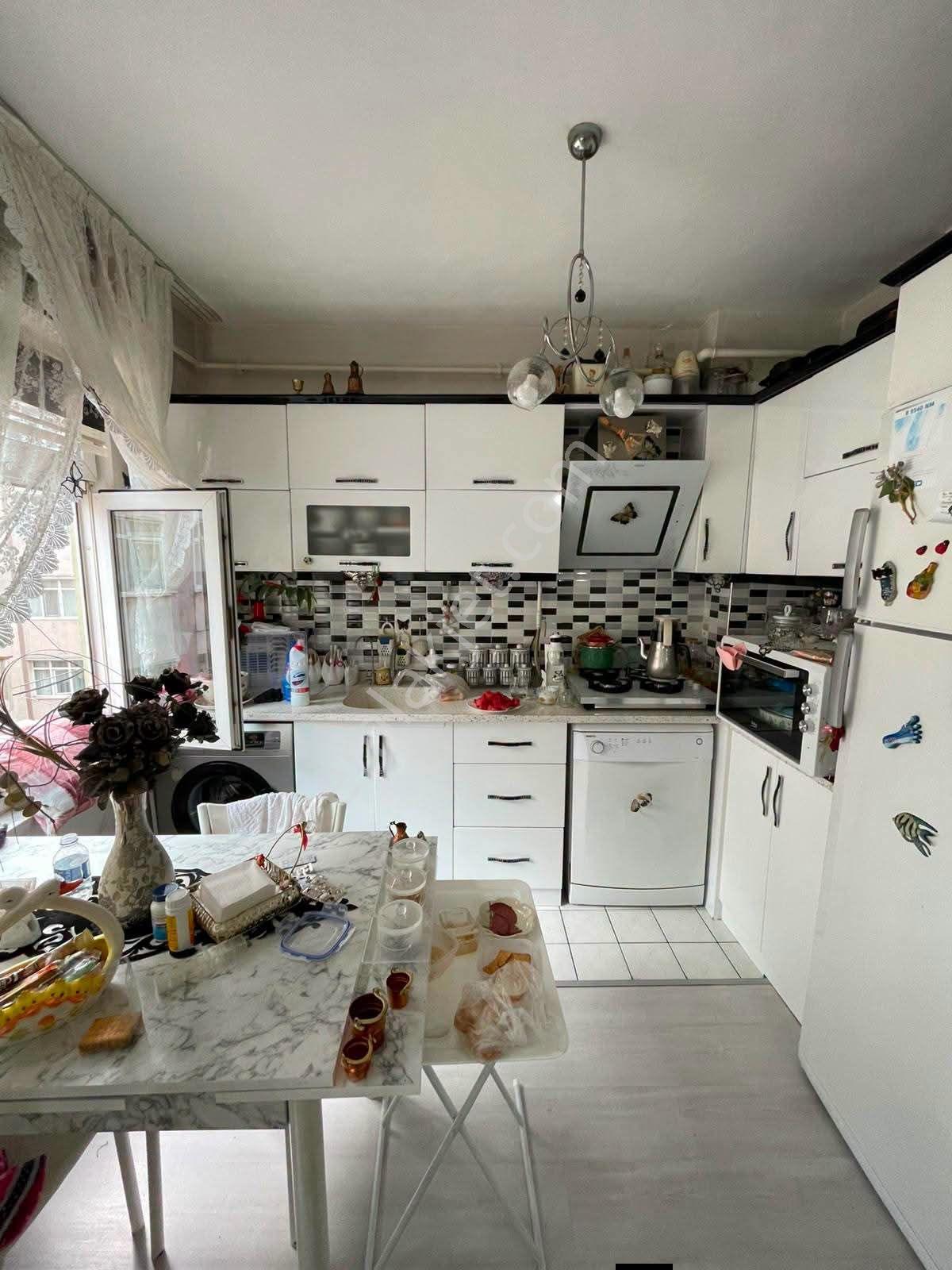 Samsun İlkadım Çiftlik Mahallesi'nde Kat Tapulu 3.kat 1+1 Satılık Daire - Görsel 2