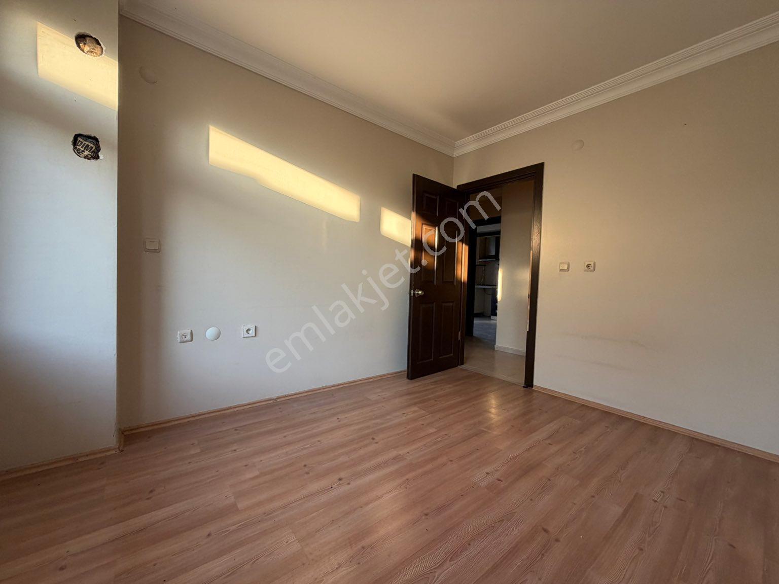 Paşaalanı Mah. Çengel Cadde Üzeri Kiralık Geniş 3+1 - Görsel 17