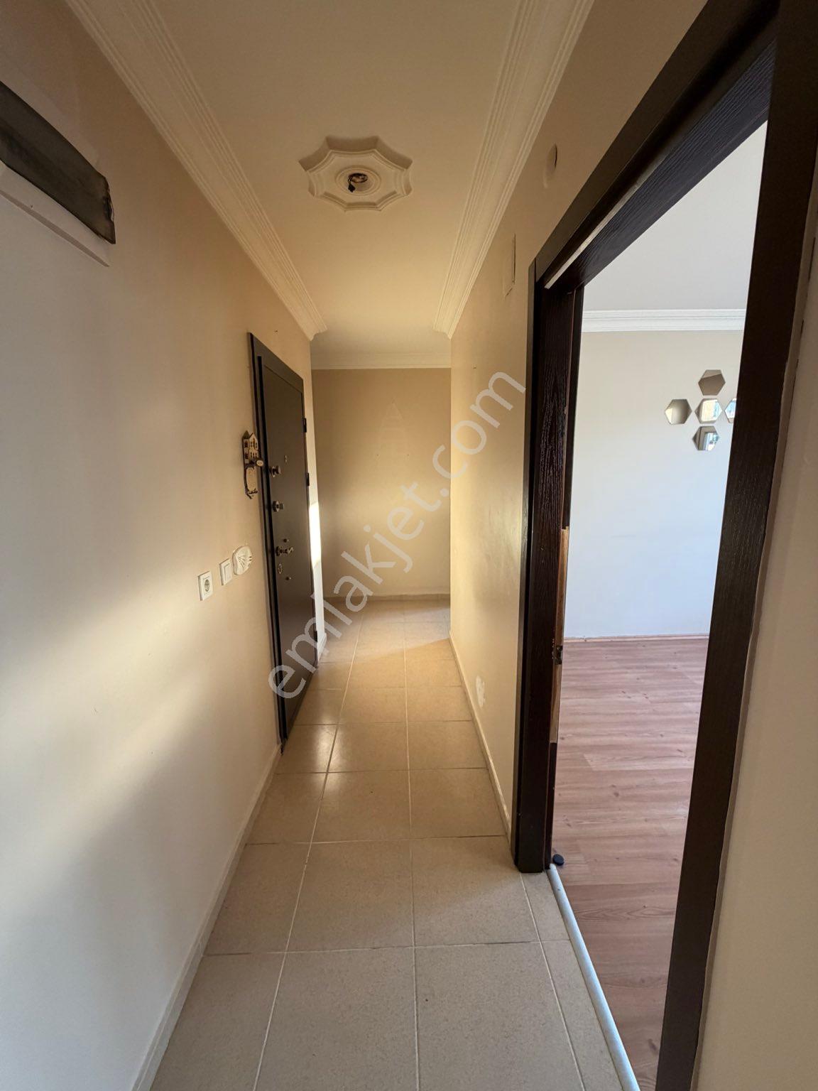 Paşaalanı Mah. Çengel Cadde Üzeri Kiralık Geniş 3+1 - Görsel 14