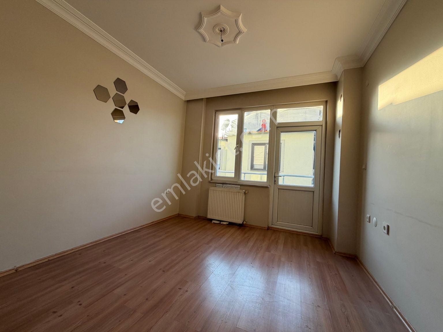 Paşaalanı Mah. Çengel Cadde Üzeri Kiralık Geniş 3+1 - Görsel 16