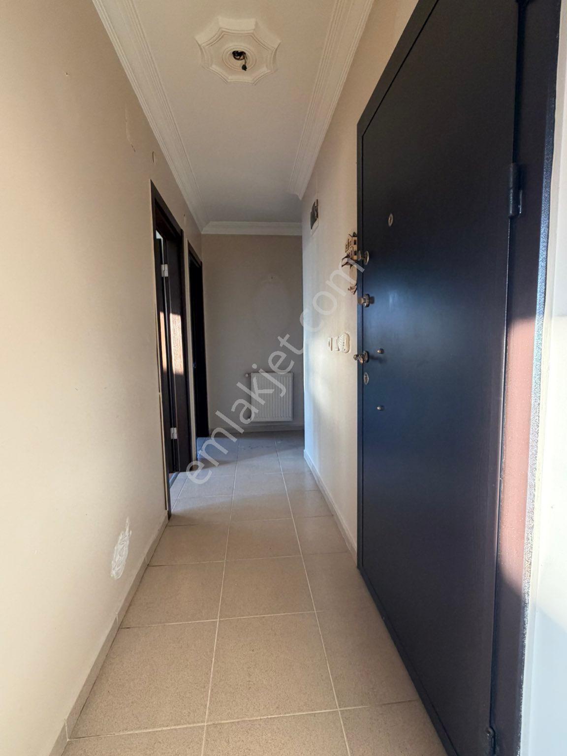 Paşaalanı Mah. Çengel Cadde Üzeri Kiralık Geniş 3+1 - Görsel 5