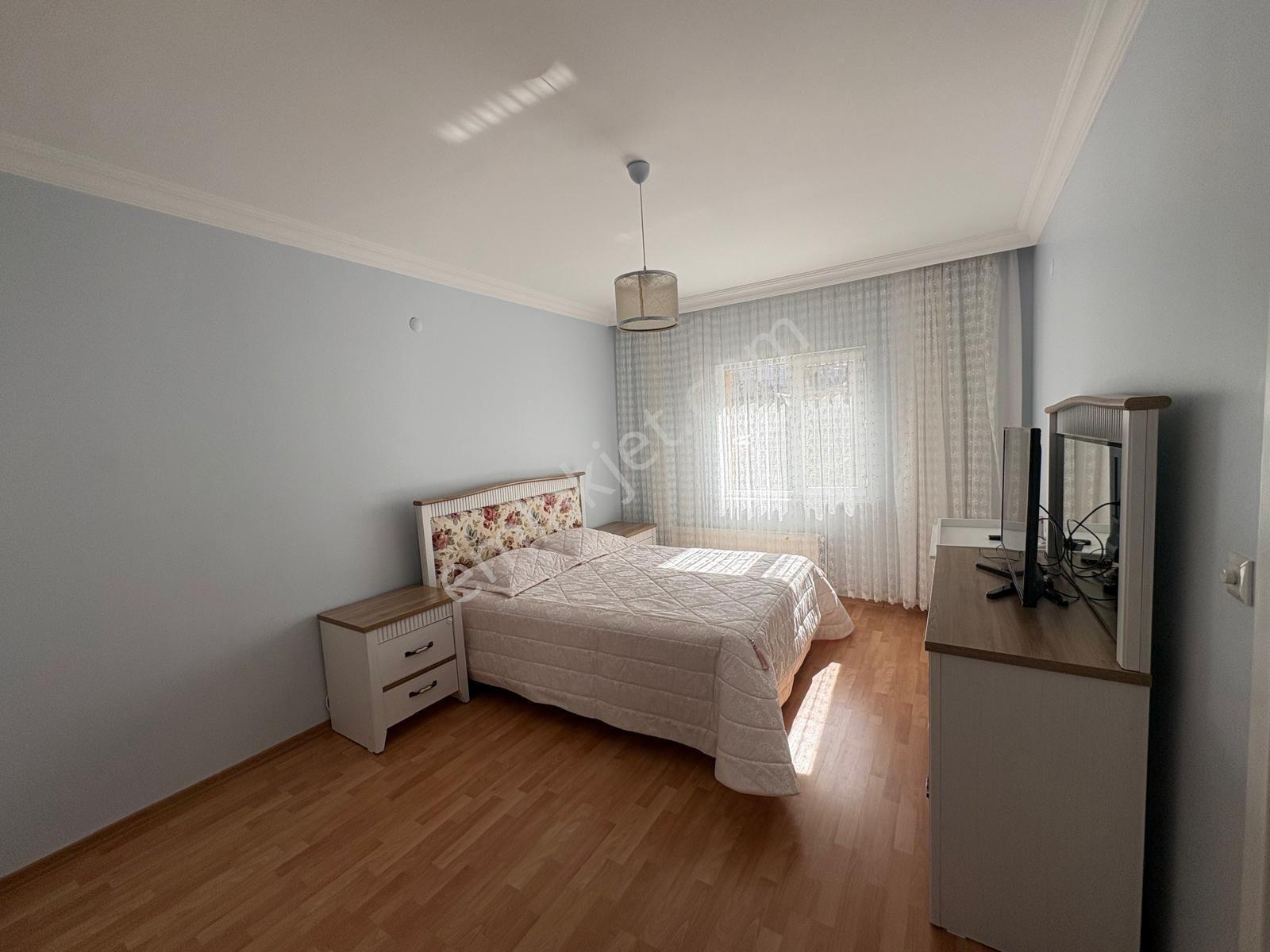 Sahibinden Turkuaz'da Full Yapılı Güney Batı Cephe Manzaralı 4+1 - Görsel 12