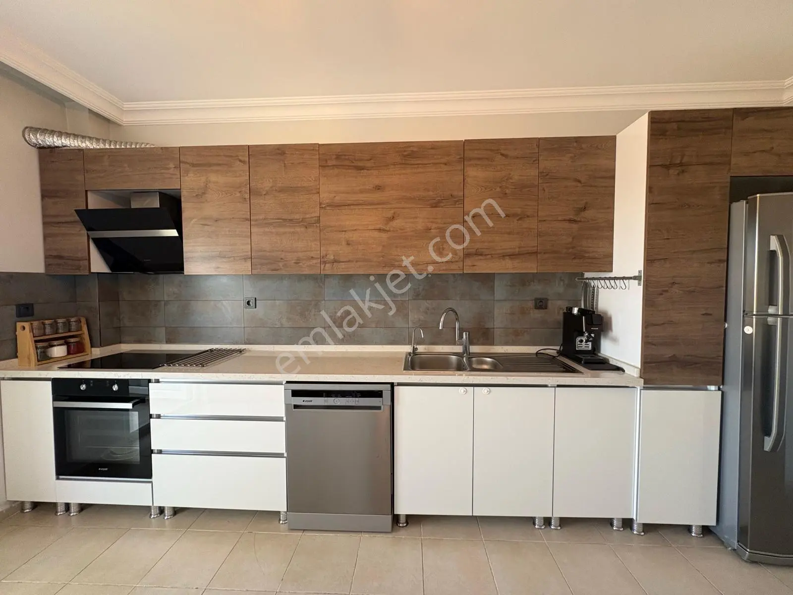 Sahibinden Turkuaz'da Full Yapılı Güney Batı Cephe Manzaralı 4+1
