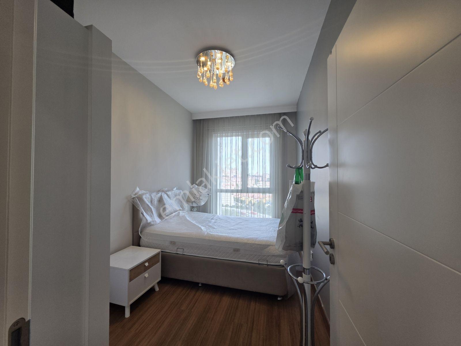 Bahçeşehir Göl Panaroma Evleri Nde 3+1 Satılık Daire - Görsel 16