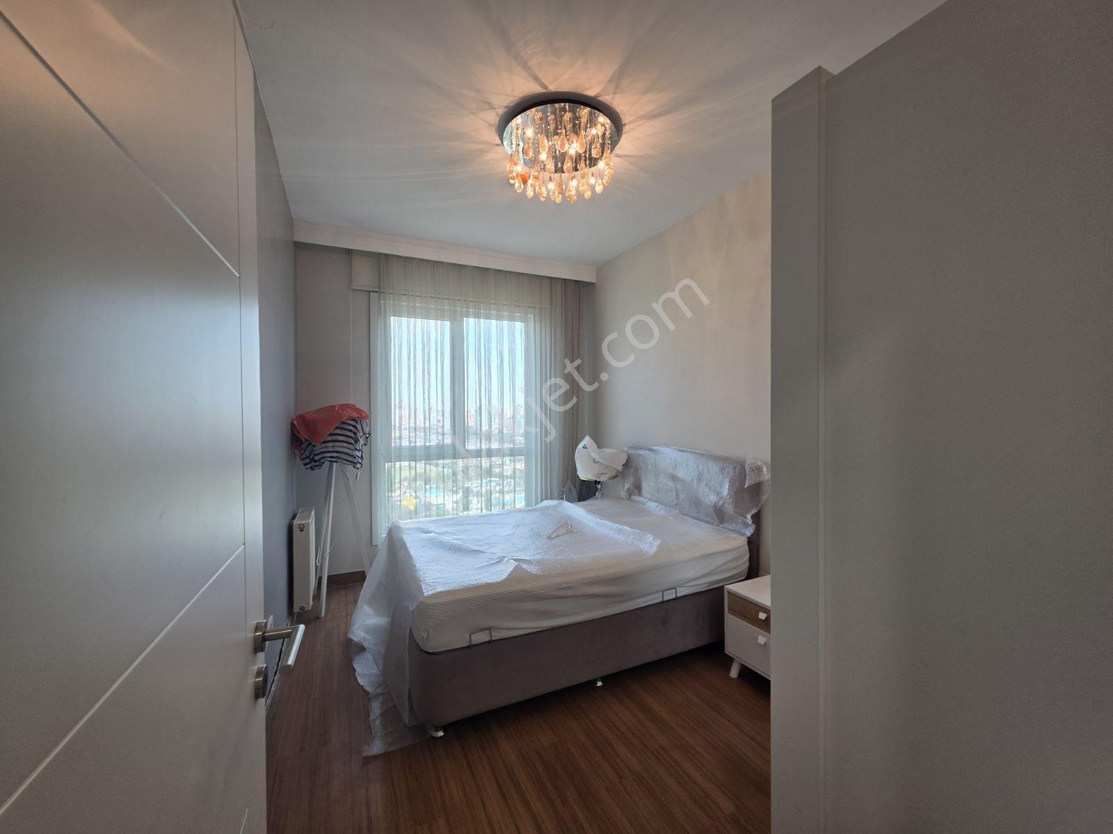 Bahçeşehir Göl Panaroma Evleri Nde 3+1 Satılık Daire - Görsel 2