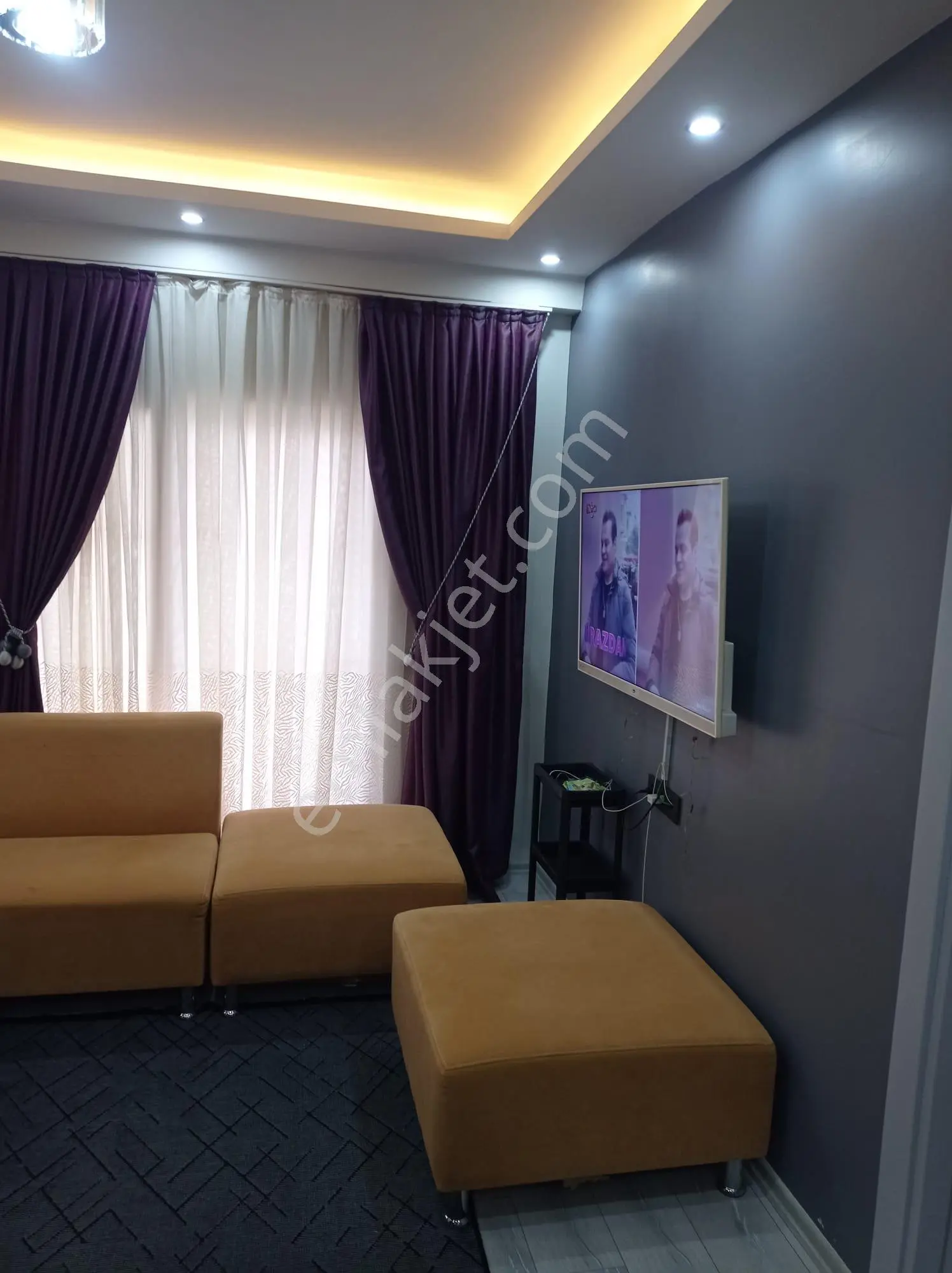 Adana Sarıçamda Gültepede Caddeye Yakın Canlı Lokasyonda Eşyalı 1+1 Kiralık Fırsat Daire