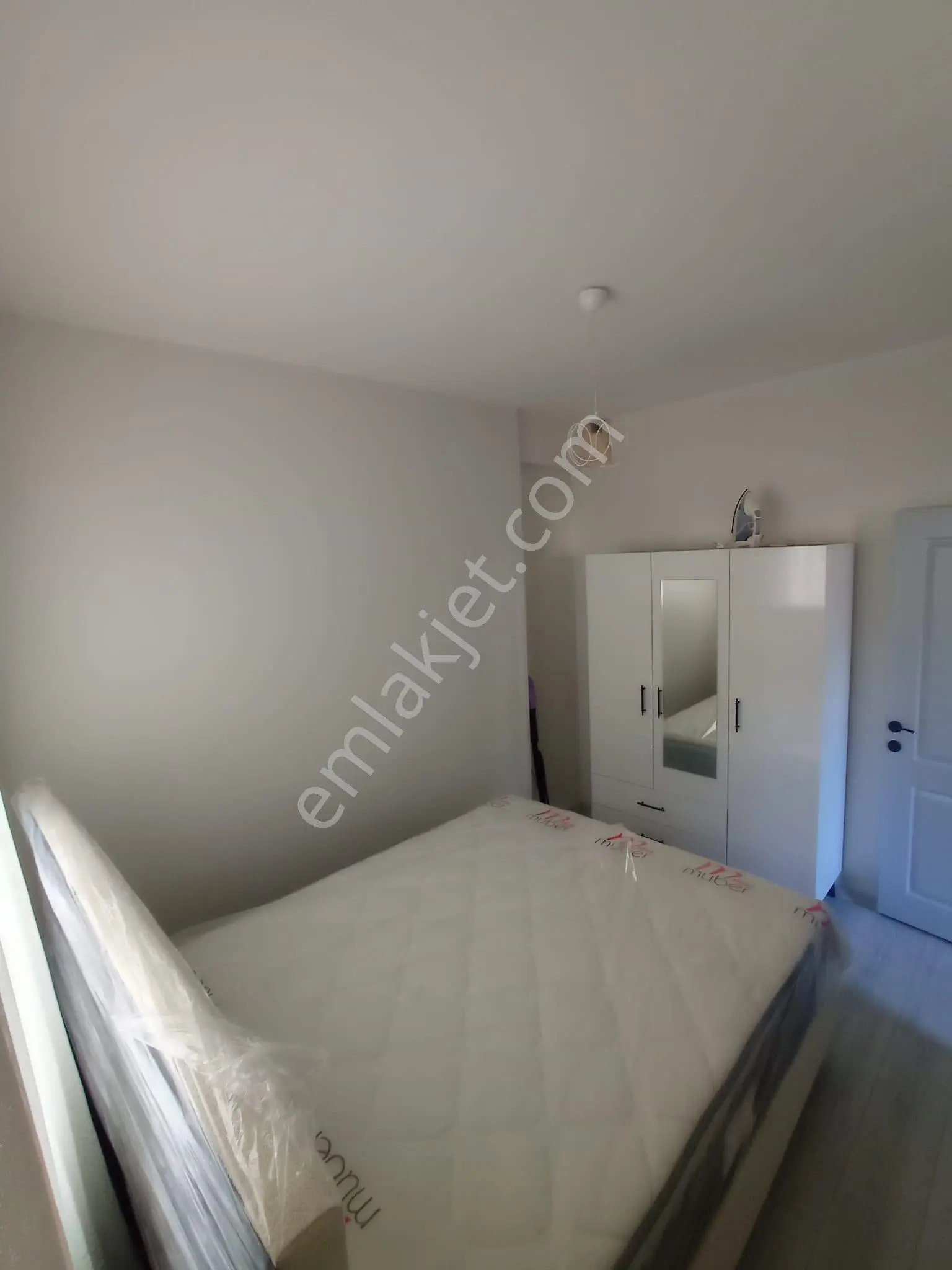 Adana Sarıçamda Gültepede Caddeye Yakın Canlı Lokasyonda Eşyalı 1+1 Kiralık Fırsat Daire - Görsel 7