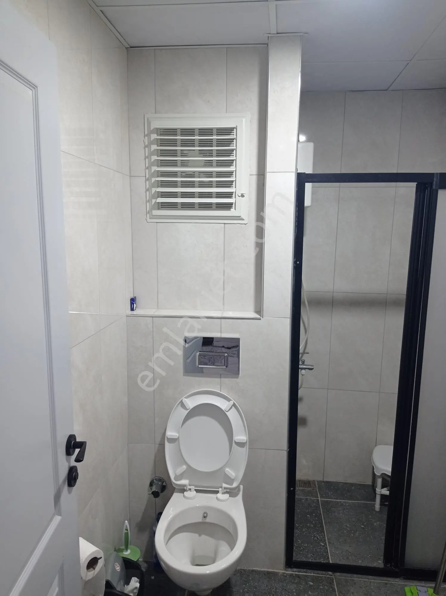 Adana Sarıçamda Gültepede Caddeye Yakın Canlı Lokasyonda Eşyalı 1+1 Kiralık Fırsat Daire - Görsel 3