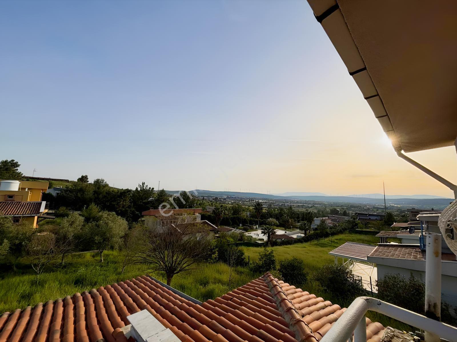 Ufukköy Sitesinde Tam Müstakil Bahçeli Villa - Görsel 17