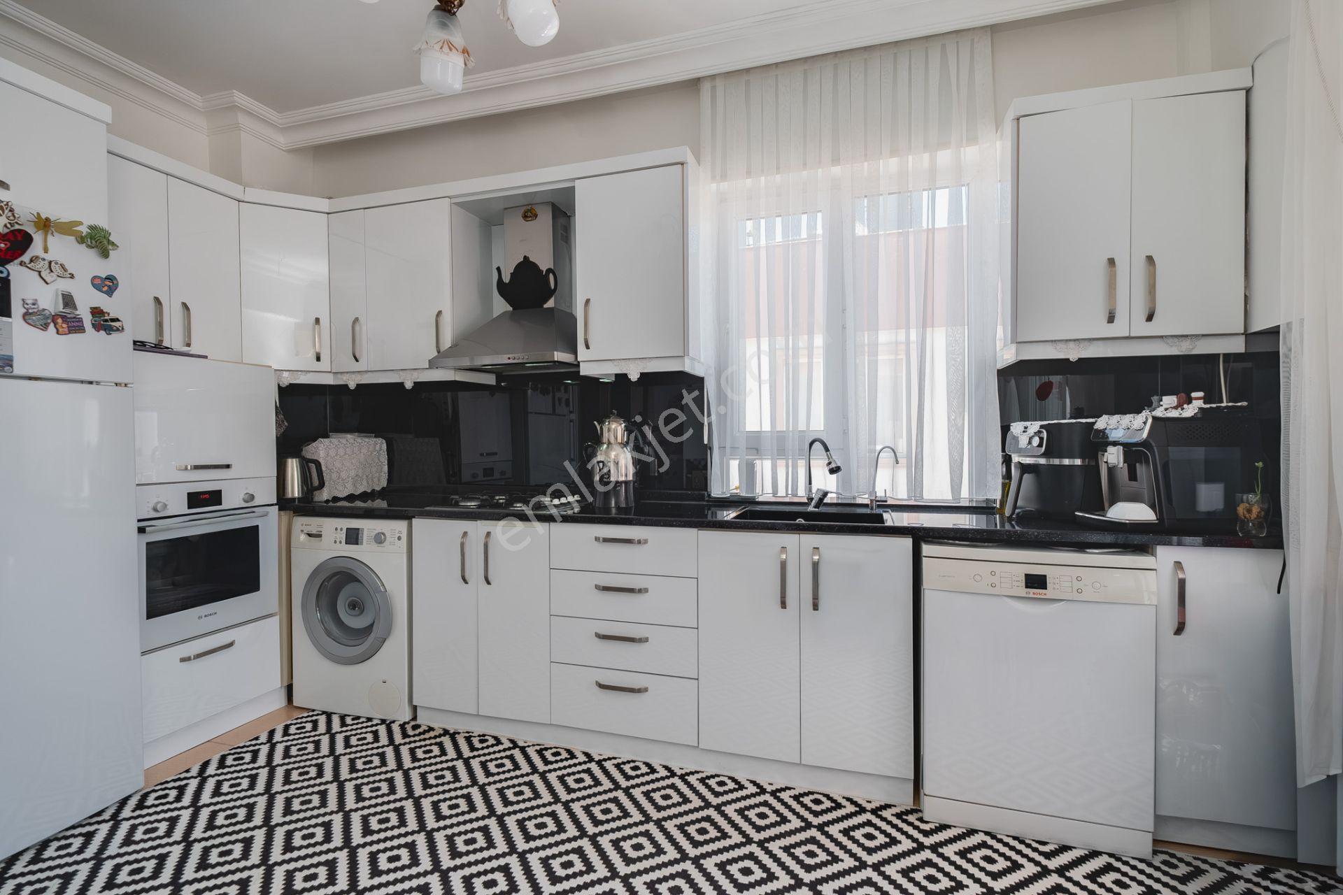 Antalya Muratpaşa Yenigün Satılık 2+1 Aydınlık Daire - Görsel 10