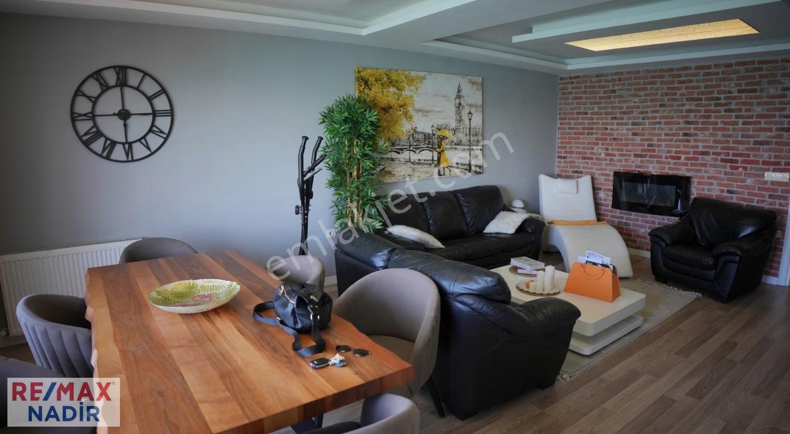 Remax'ten Mimari Dokunuşlu, Şömine Detaylı, Deniz Man Lüks 4+1 - Görsel 23