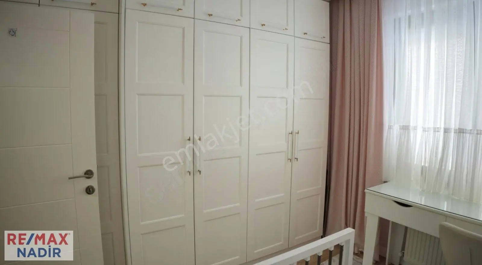 Remax'ten Mimari Dokunuşlu, Şömine Detaylı, Deniz Man Lüks 4+1 - Görsel 13