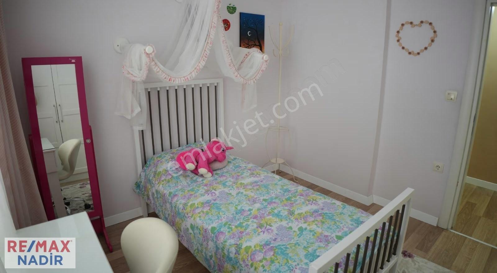 Remax'ten Mimari Dokunuşlu, Şömine Detaylı, Deniz Man Lüks 4+1 - Görsel 15