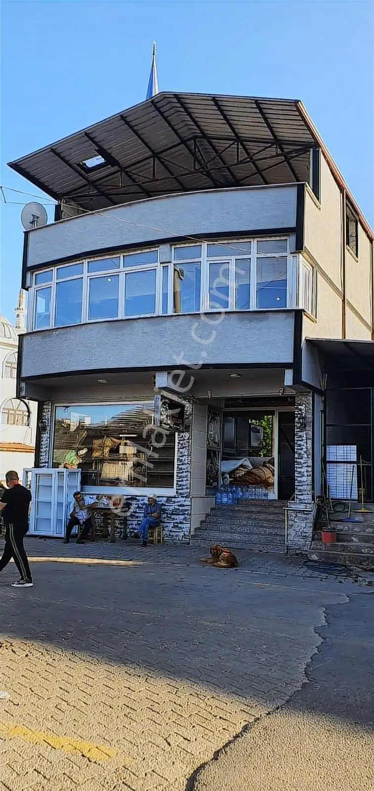 Satılık 3 Katlı Ticari Bina - Fırın Çalışır Durumda Dagitim Var.