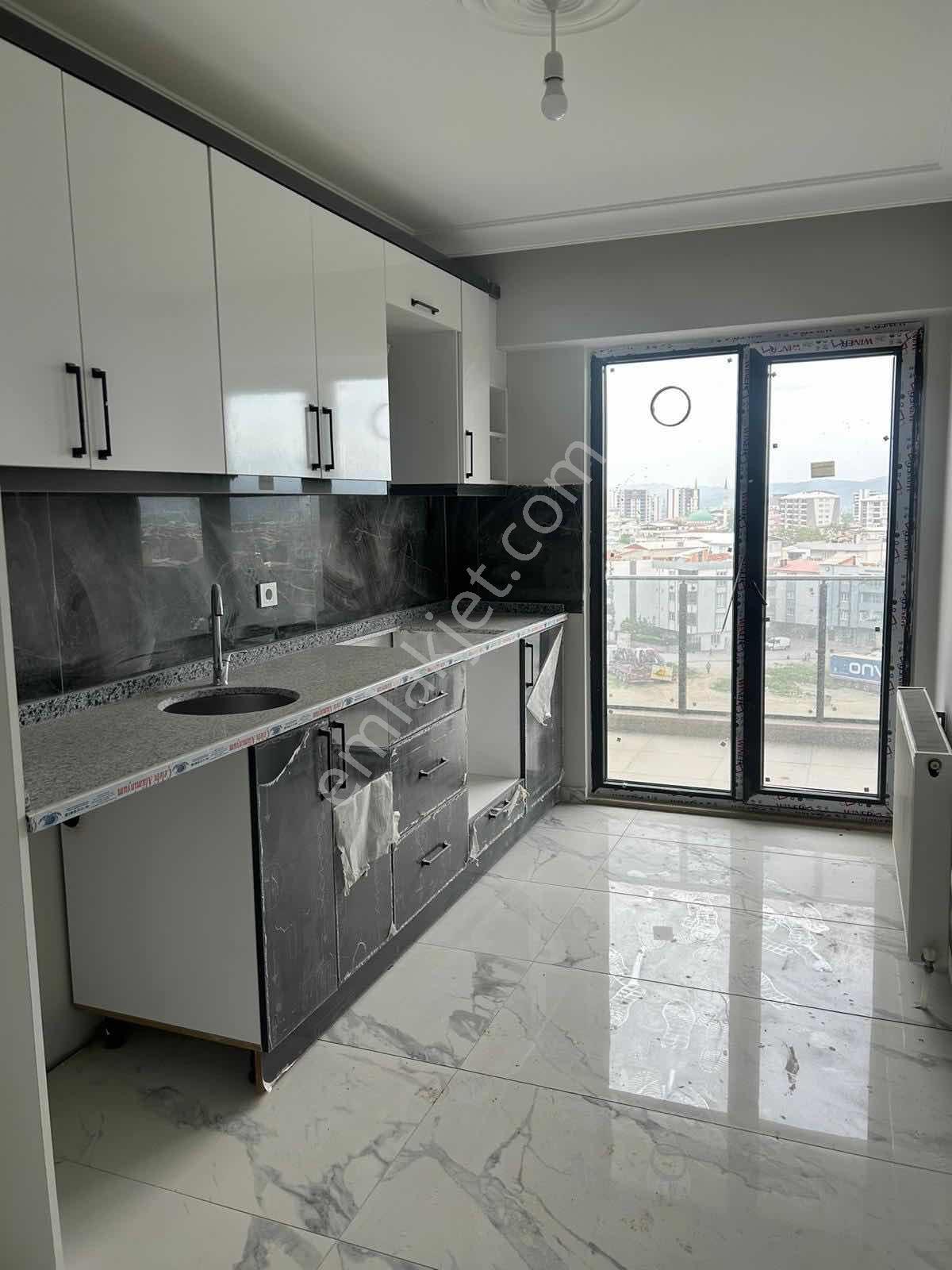 Değirmenönü Mahallesinde Metroya Yakın Kiralık Lüx 1+1 Daire - Görsel 8