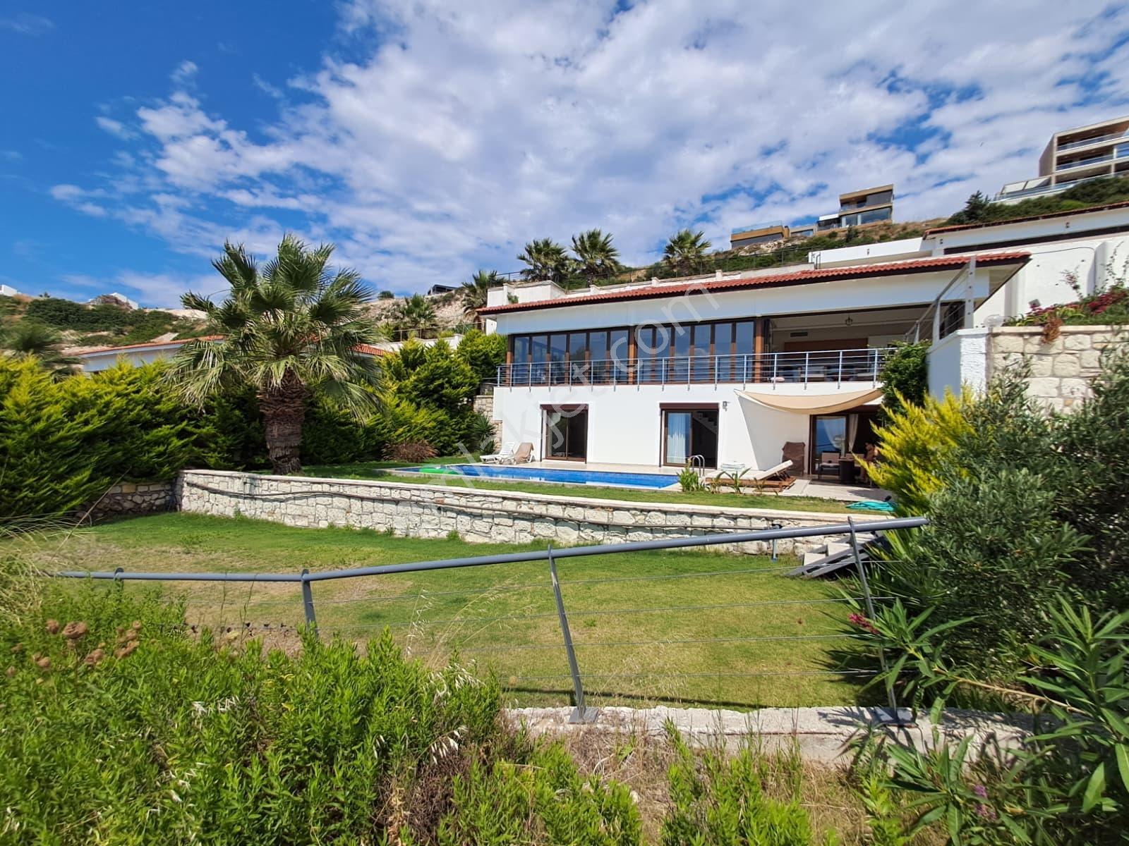 Rw Akar'dan Muhteşem Konumda Sakız Adası'na Nazır Kiralık Villa - Görsel 25