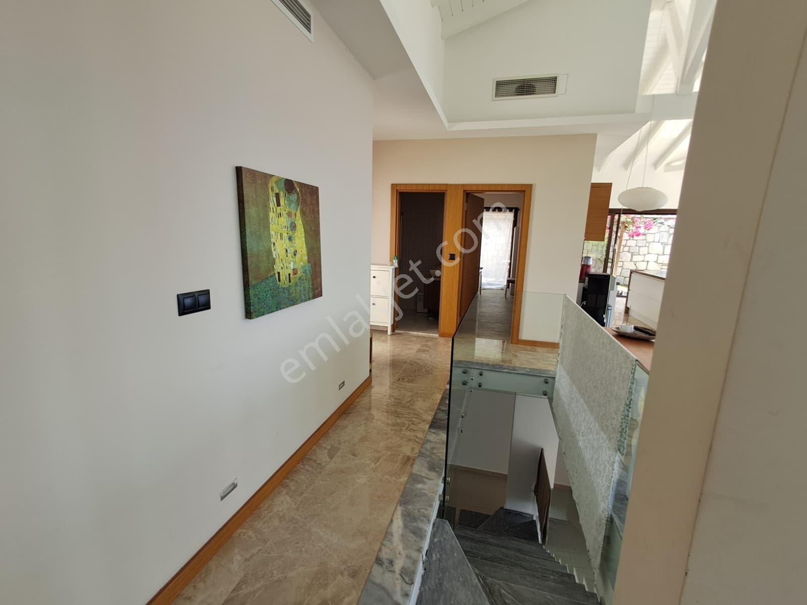 Rw Akar'dan Muhteşem Konumda Sakız Adası'na Nazır Kiralık Villa - Görsel 6