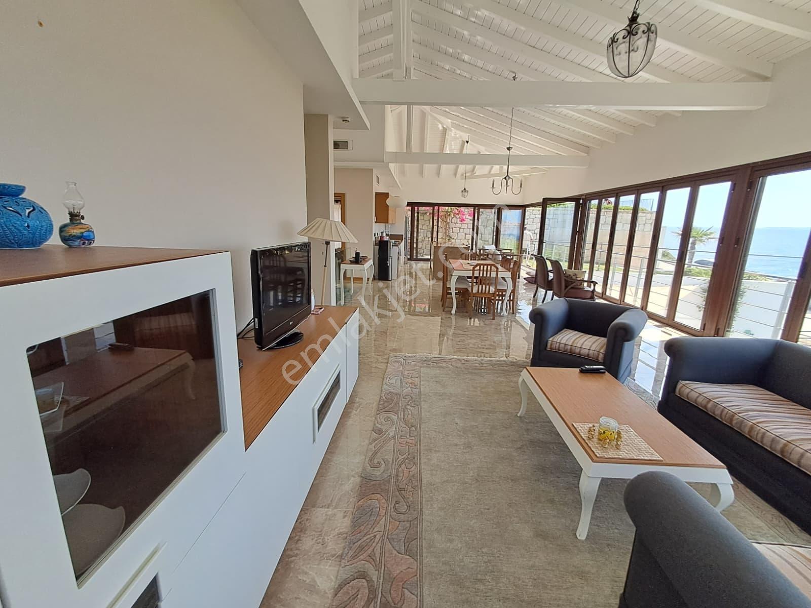 Rw Akar'dan Muhteşem Konumda Sakız Adası'na Nazır Kiralık Villa - Görsel 20