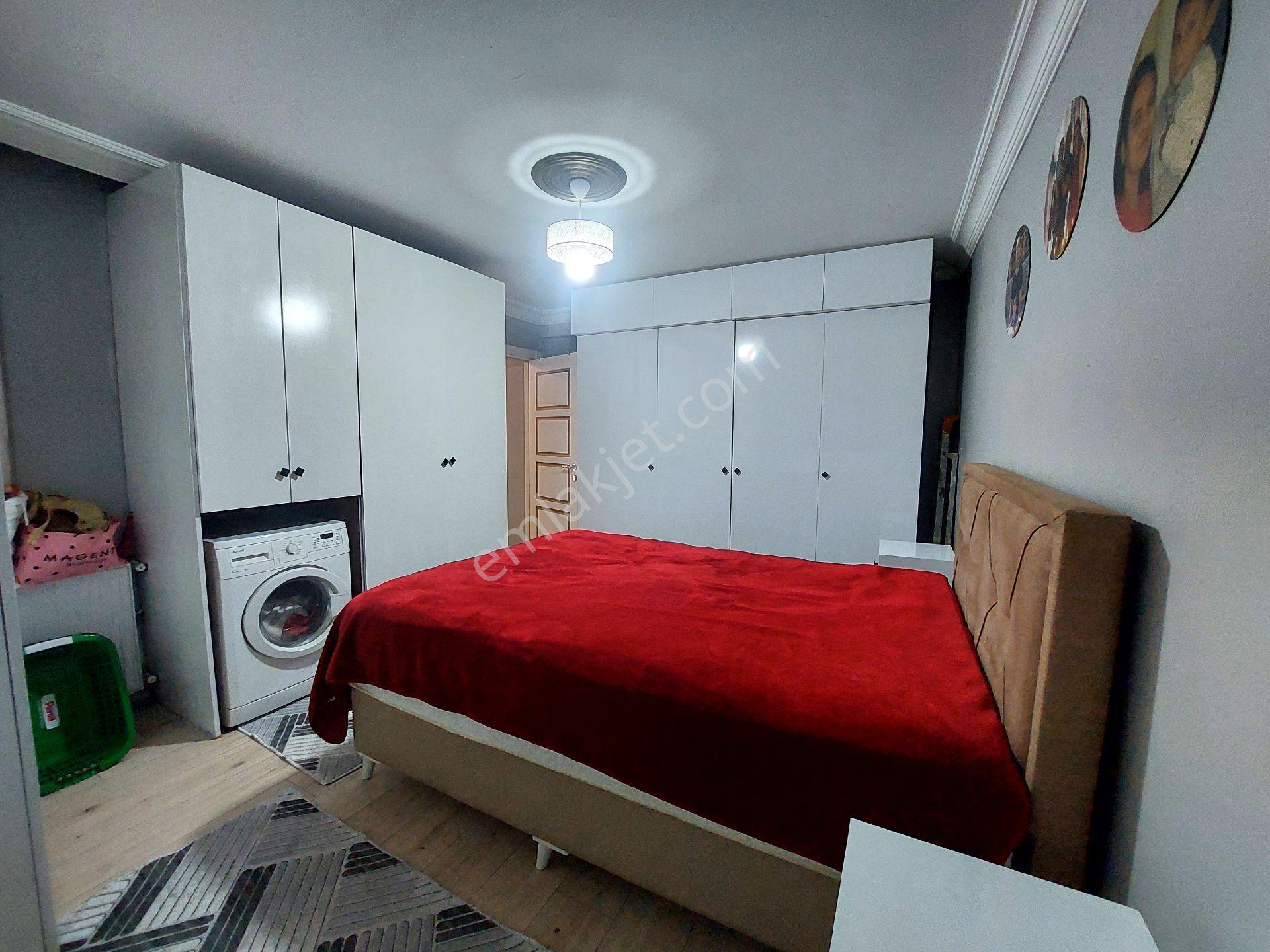 Gaziosmanpaşa Küçükköy Yeni Mah Acil Satılık Birinci Kat Balkonlu 2+1 95 M2 - Görsel 12