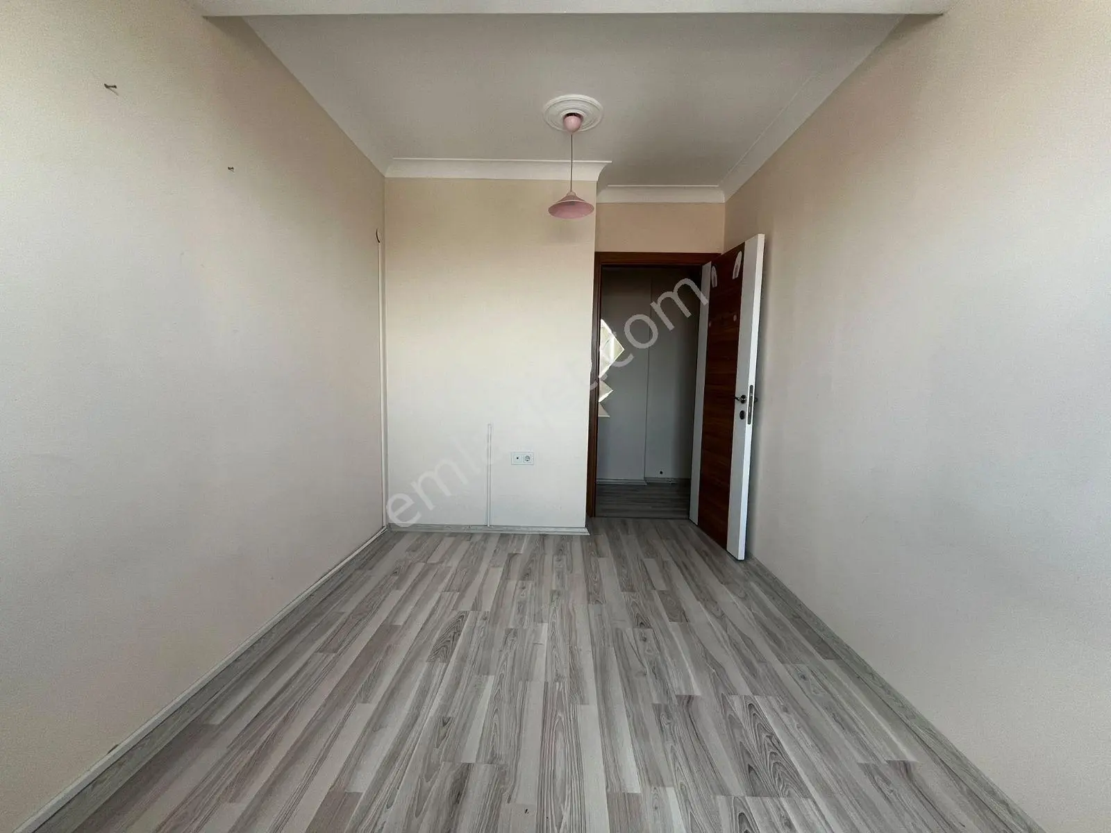 Çobançeşme Mahallesinde Site İçinde İskanlı 2+1 Daire - Görsel 16