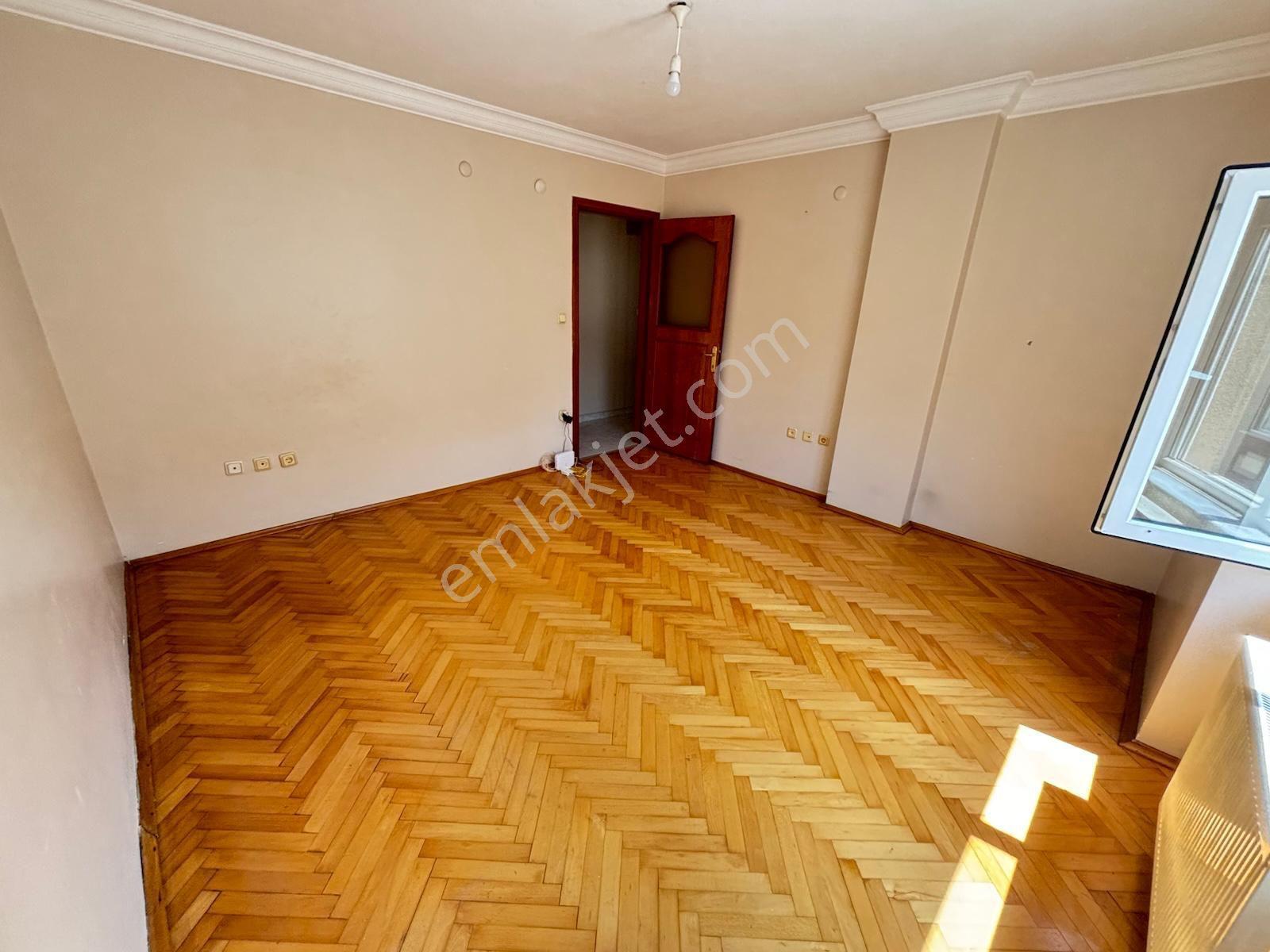 F-l Den Bulgurlu Cumhuriyet Te Arakat 120m2 Asansörlü 3+1 - Görsel 5