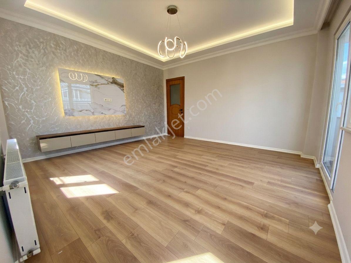 Aktif'ten Akçay'da Satılık Ön Cephe Arakat Full Yapılı Şık Tasarımlı 2+1 Dairee - Görsel 9