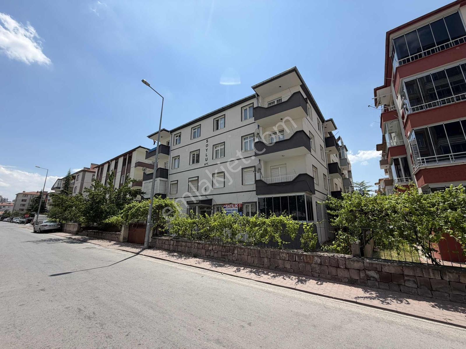 Mithatpaşa Mahallesinde Satılık 3+1 Daire - Görsel 14