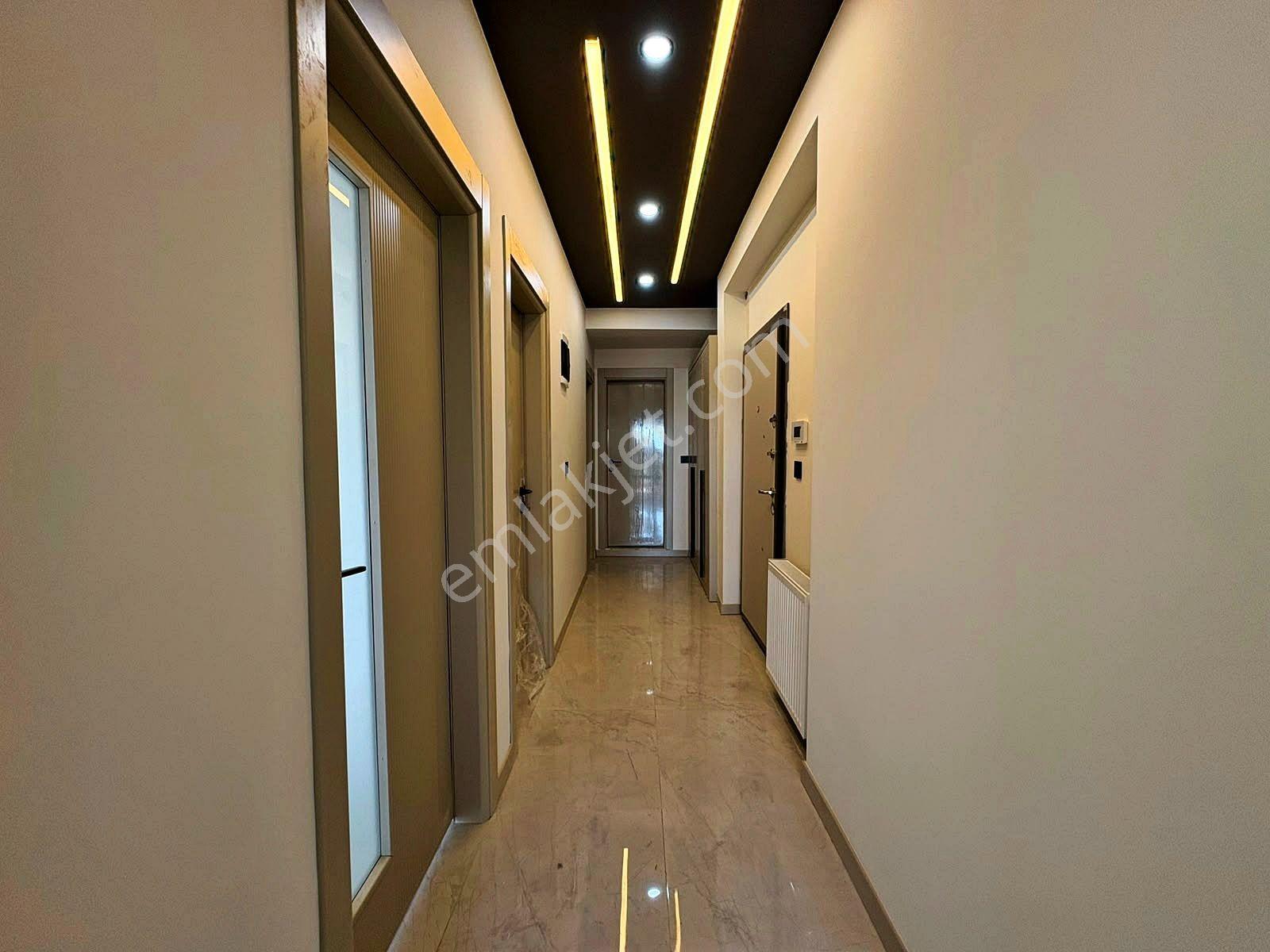 Aktif'ten Akçay Merkez'de Satılık Yaşam Kalitesini Yükselten Ön Cephe 2+1 Daire - Görsel 25