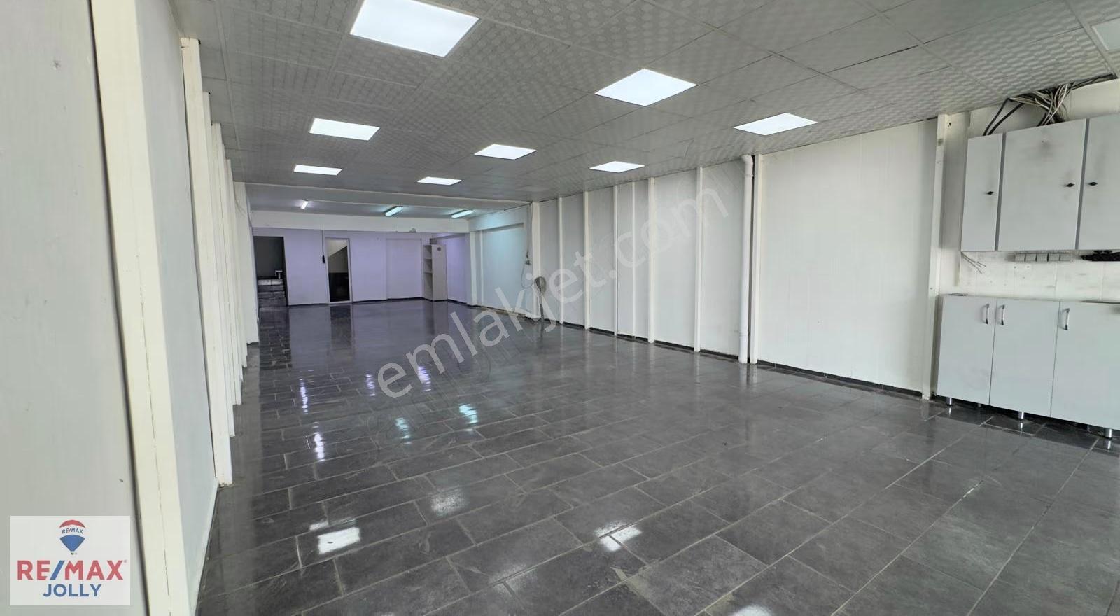 5.sanayinin En Değerli Konumunda Satılık Bakımlı Tertemiz Dükkan - Görsel 2