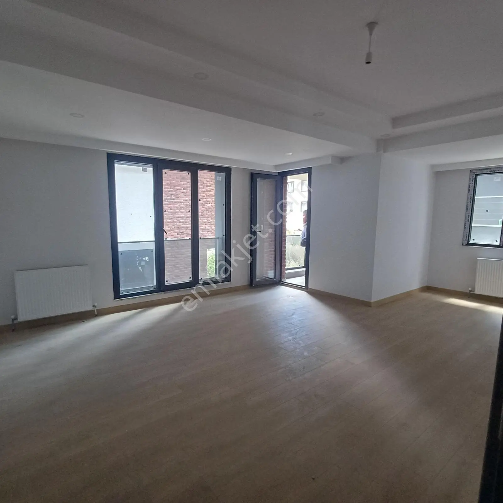 Akevlerde Metrobüse Yakın Satılık Sıfır 2+1 Daire - Görsel 3