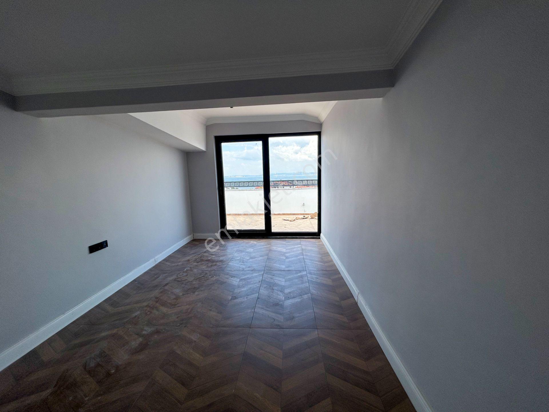 Karamürsel Salı Pazarı Satılık 3+1 Teraslı Çatı Dubleks Daire - Görsel 11
