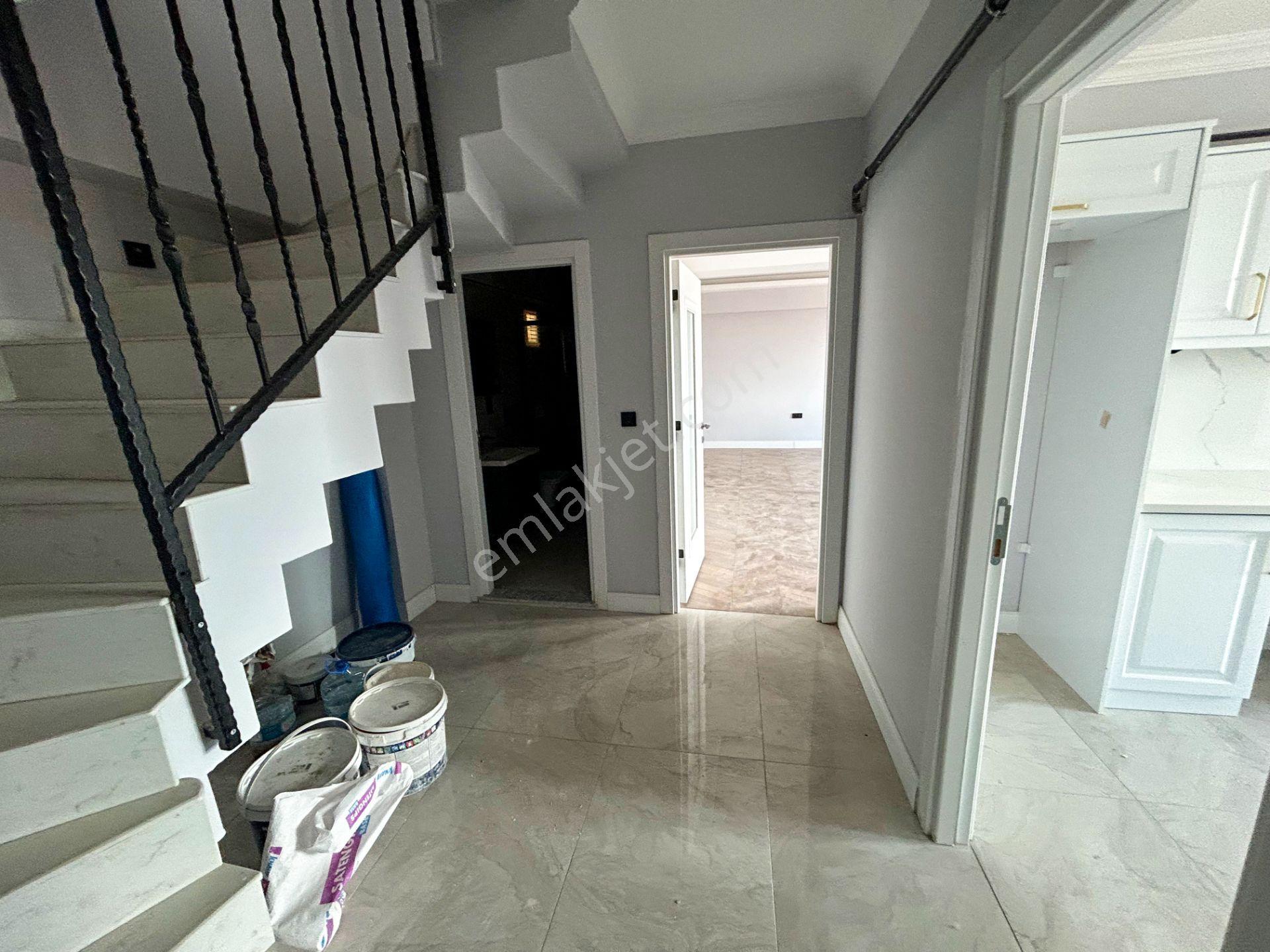 Karamürsel Salı Pazarı Satılık 3+1 Teraslı Çatı Dubleks Daire - Görsel 5