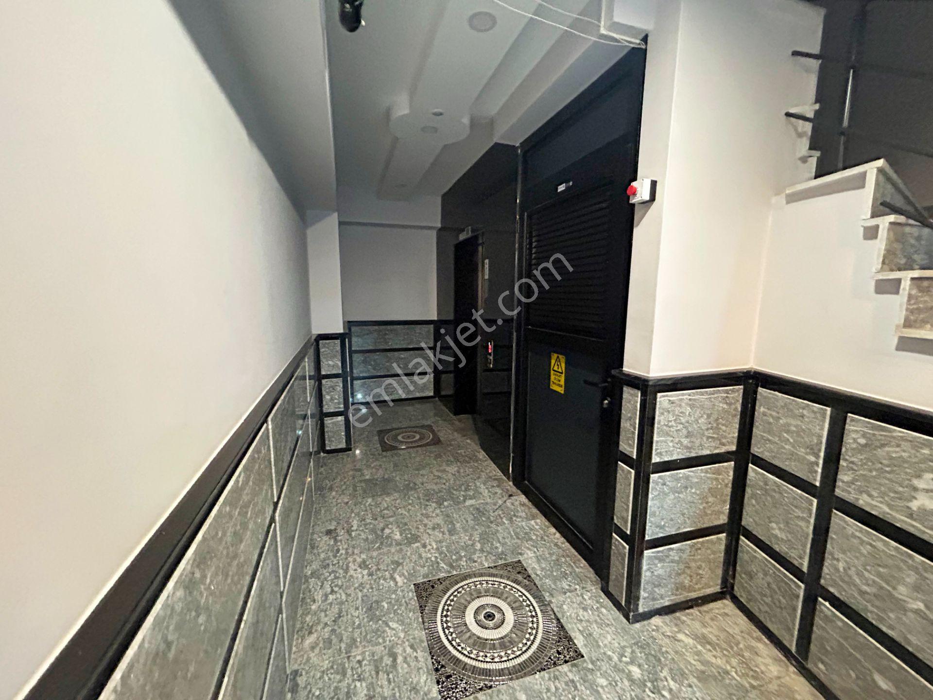Karamürsel Salı Pazarı Satılık 3+1 Teraslı Çatı Dubleks Daire - Görsel 22