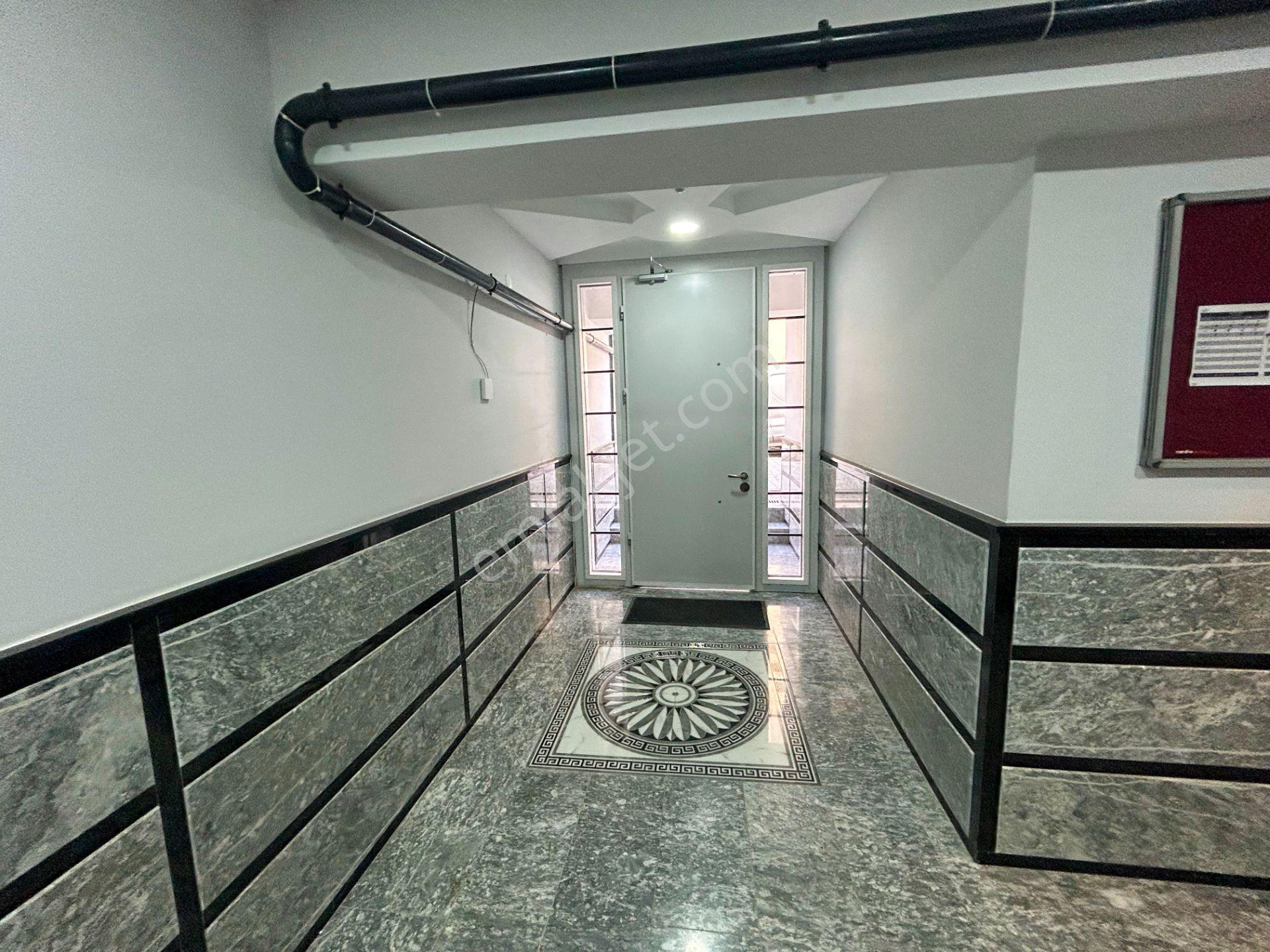 Karamürsel Salı Pazarı Satılık 3+1 Teraslı Çatı Dubleks Daire - Görsel 23