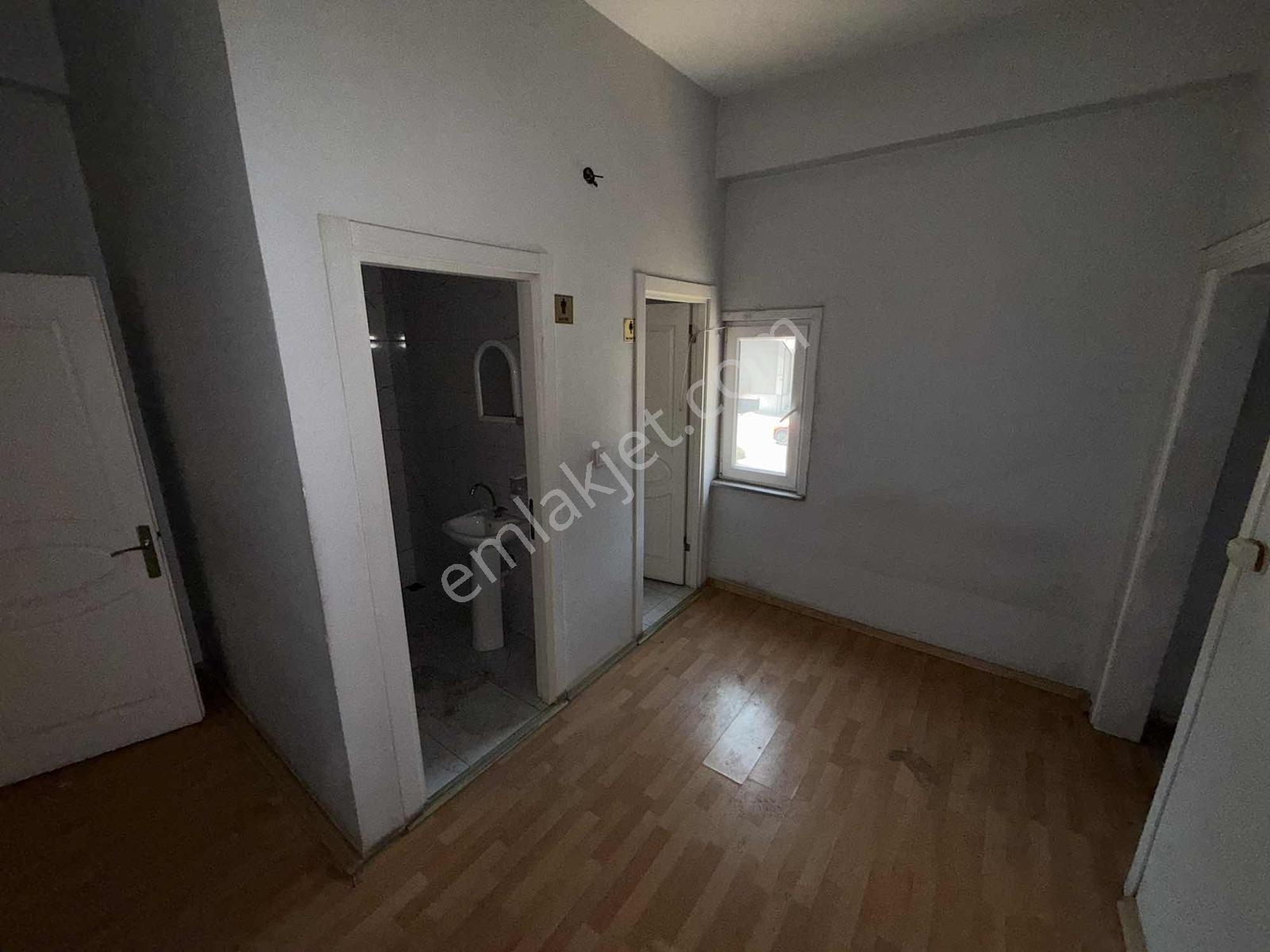 Kiralık Arnavutköy Merkezde 1760m² Üretim Tesisi - Görsel 4