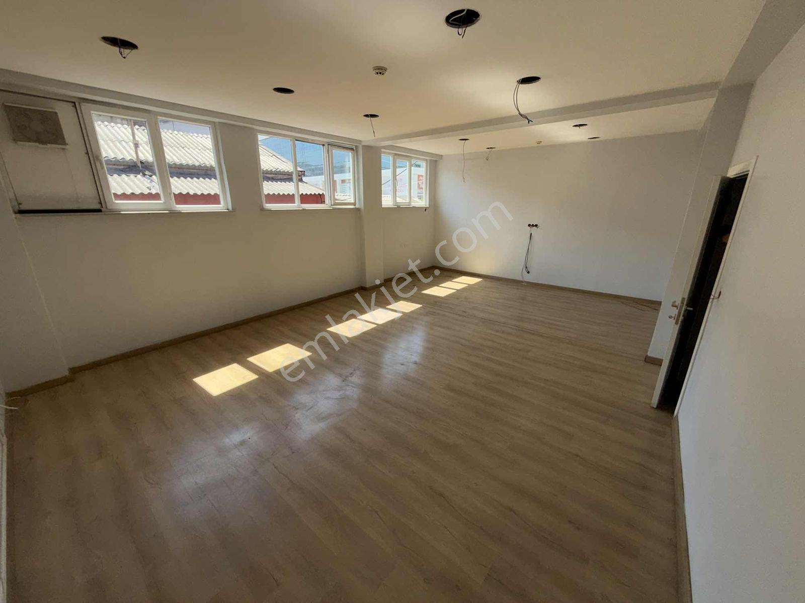 Kiralık Arnavutköy Merkezde 1760m² Üretim Tesisi - Görsel 29