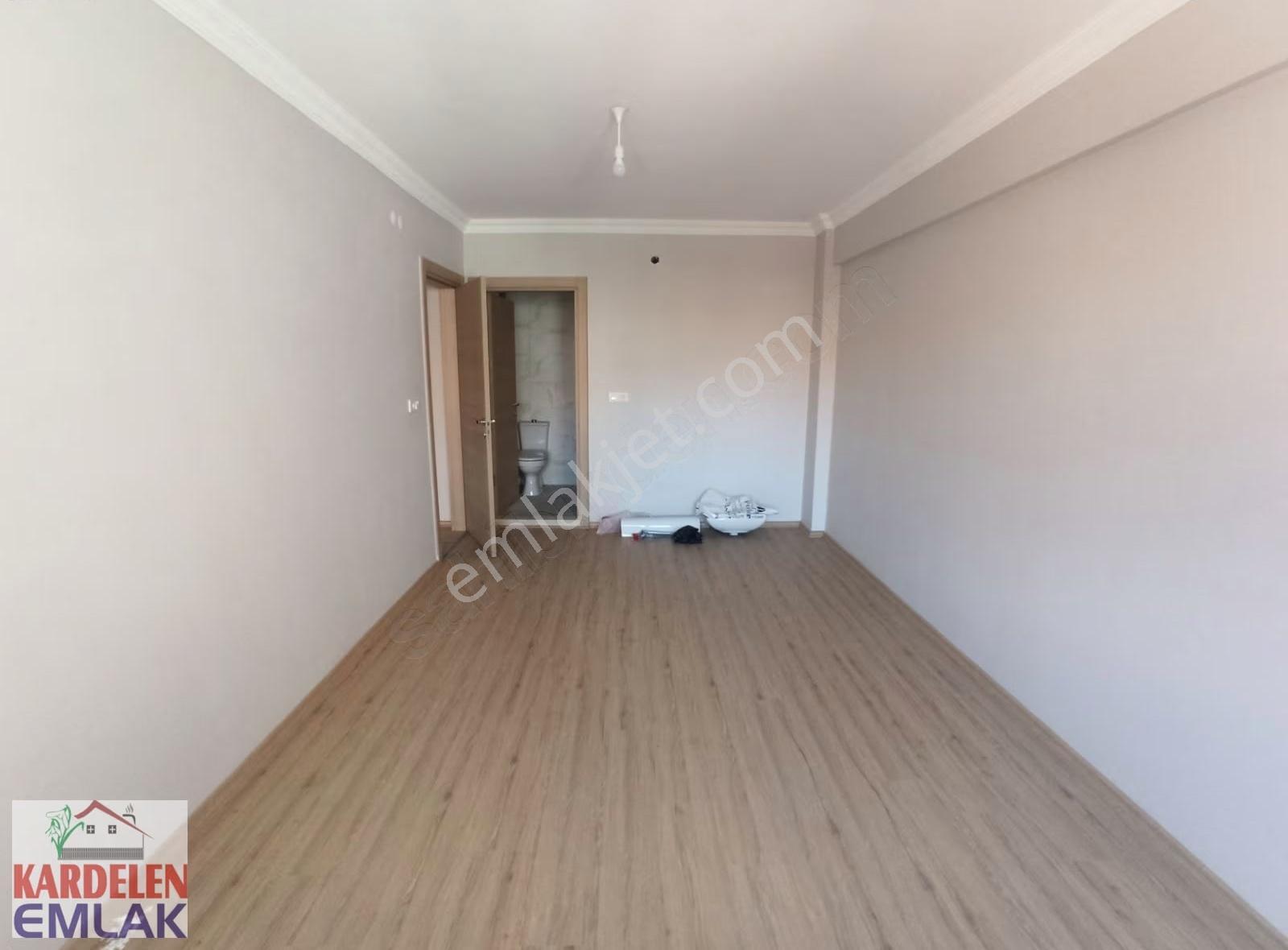 Soma Kardelen Emlak'tan. Rıfat Dağdelen Arkası Satılık 3+1 Daire - Görsel 12
