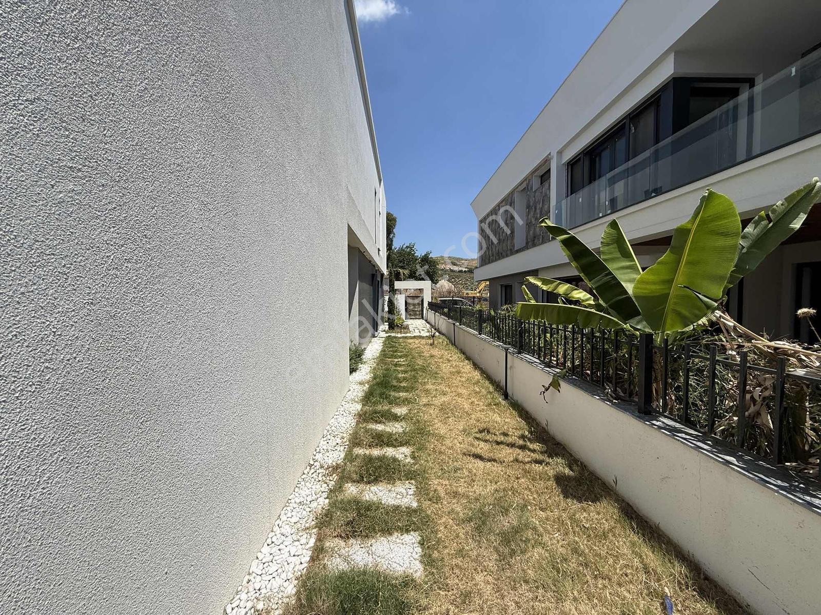 Kuşadası Girişinde 4+1 Özel Havuzlu Tek Müstakil Satılık Villa - Görsel 9