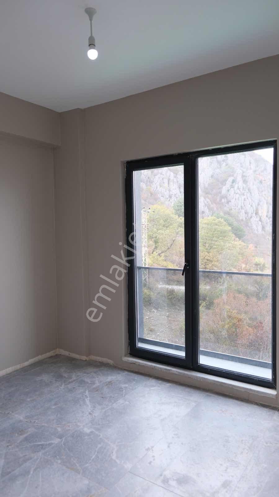 Re/max Rabia Saraçtan Amasyada Satılık Lüks Villa - Görsel 15