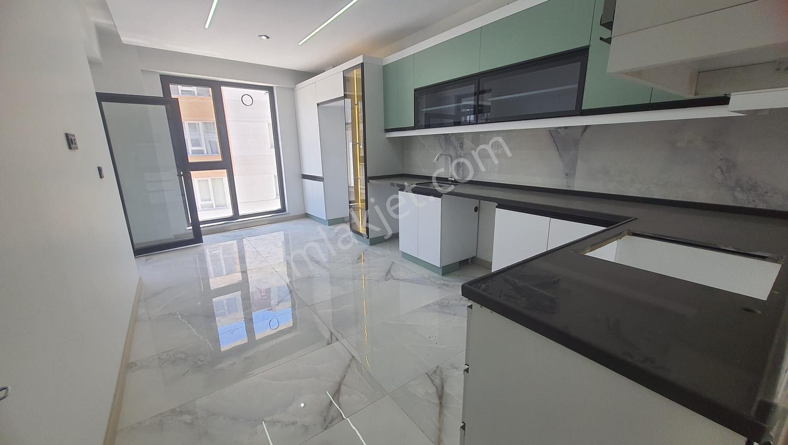 Çamlıca Mh.tombakzade Blv.yakını Ultra Lux 3+1 Daire Bz-15