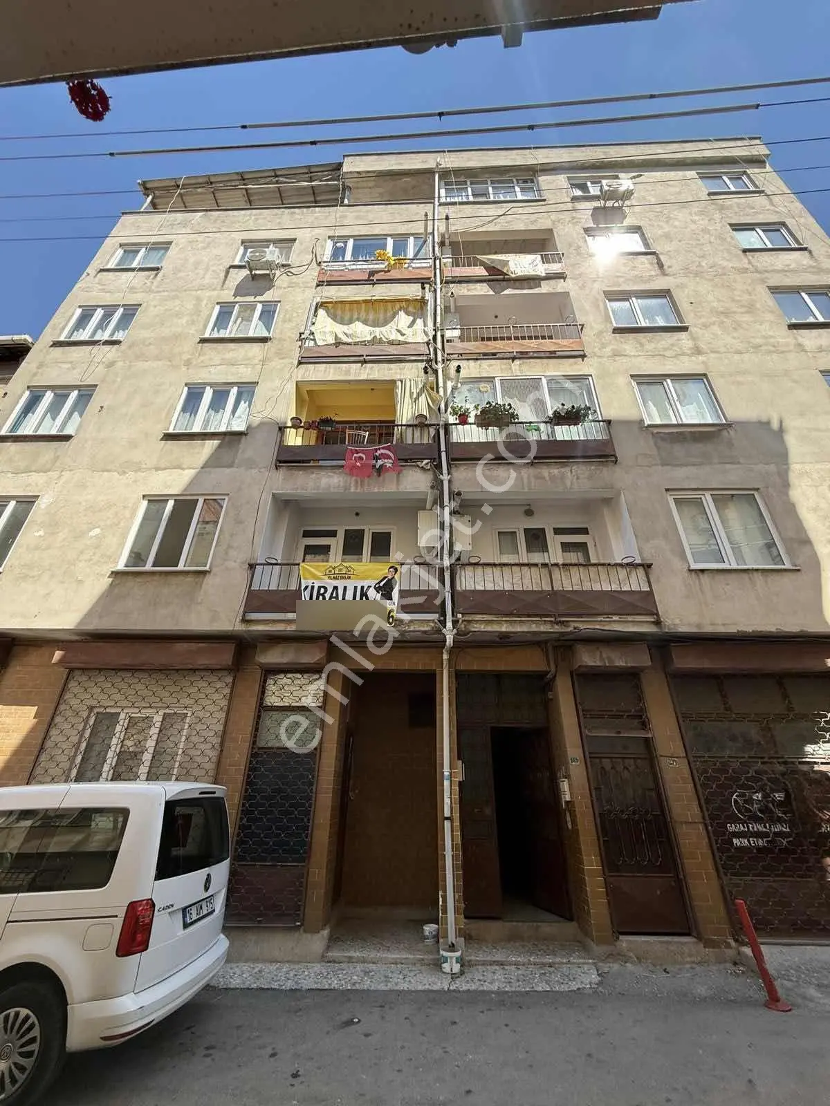 Dikkaldırımda 3+1 Kiralık Daire | 120 M² | Merkezi Konum