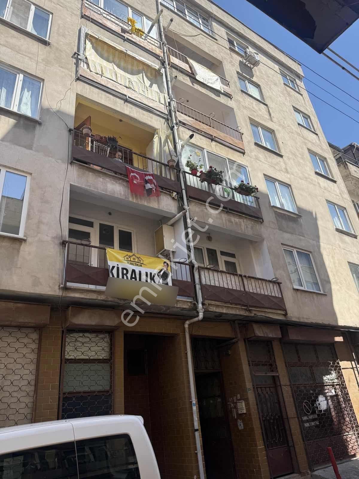 Dikkaldırımda Fırsat 3+1 Kiralık Daire | 120 M² | 1. Kat |