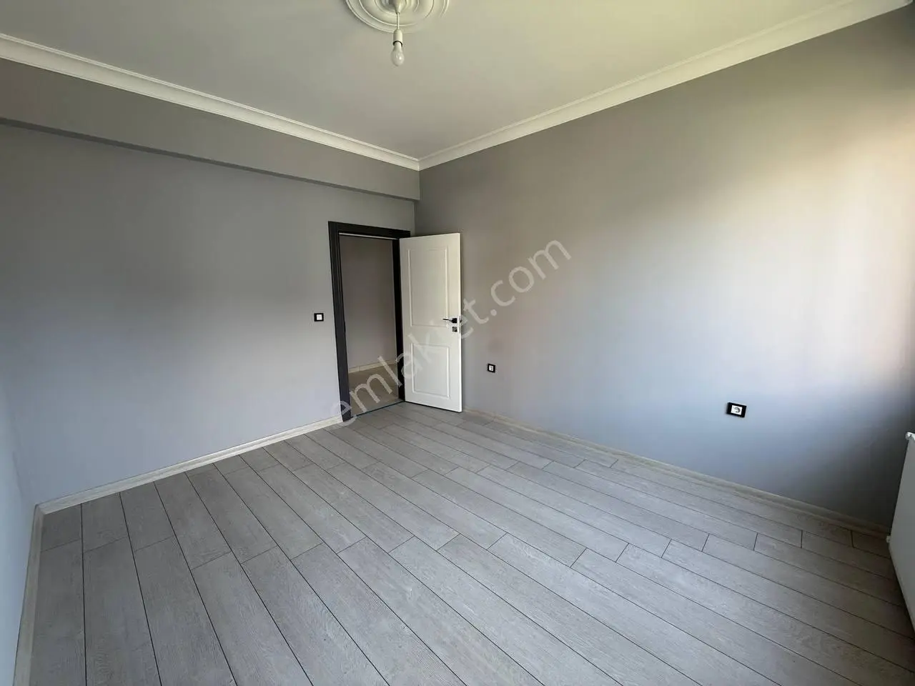 Uytun'dan Kadıköyde 3 Katlı Binada Geniş Kullanışlı 2+1 Daire - Görsel 34