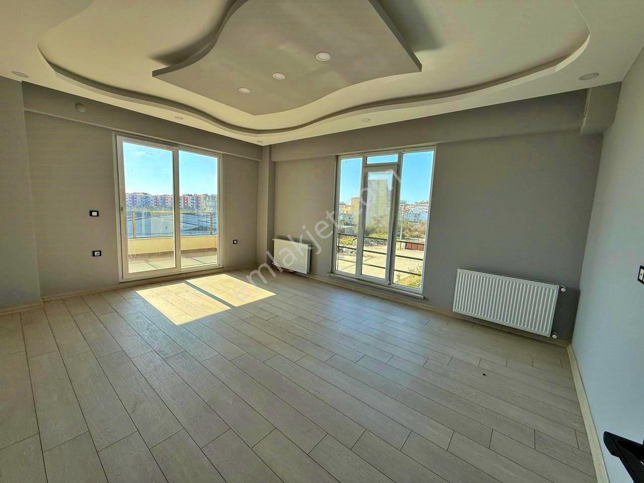 Uytun'dan Kadıköyde 3 Katlı Binada Geniş Kullanışlı 2+1 Daire - Görsel 27