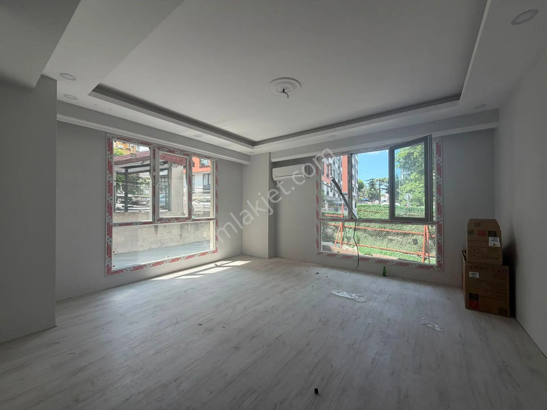 Bahçelievler'de Butik Sitede K.otoparklı Sıfır 2+1 Bahçe Katı