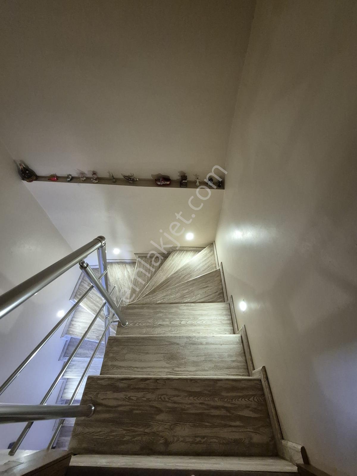 Urla Atatürk Mahallesi'nde 5+1 Satılık Villa - Görsel 6