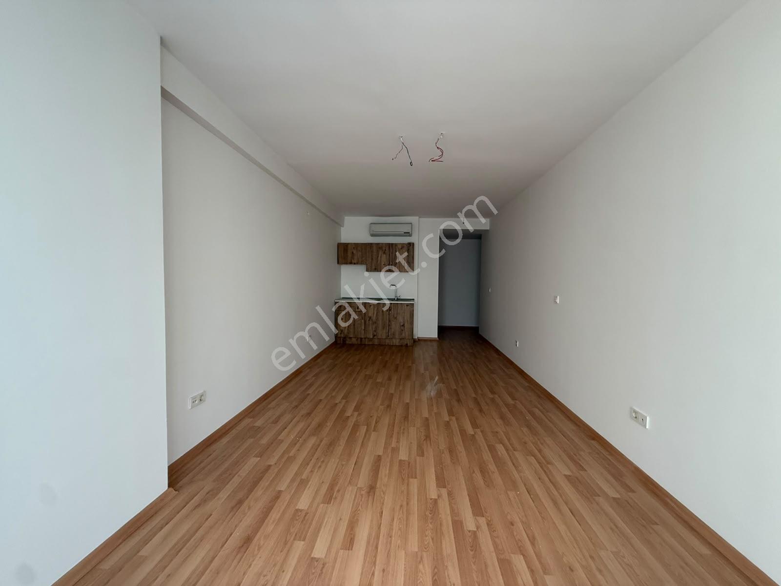 Kağıthane Hürriyet Mh Adliye Yanı Kiralık 1+0 45m2 Ofis İşyeri - Görsel 11
