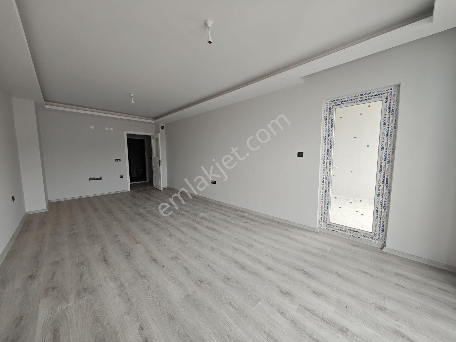 Hisar'dan Şehrin Merkezinde Deniz Mnz. Bulvara Cephe 3+1 Daire - Görsel 4