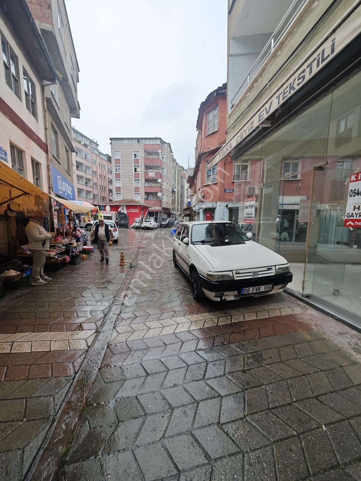 Hisar'dan Hançerli Mah. Cadde Üzerinde Kiralık Dükkan - Görsel 3