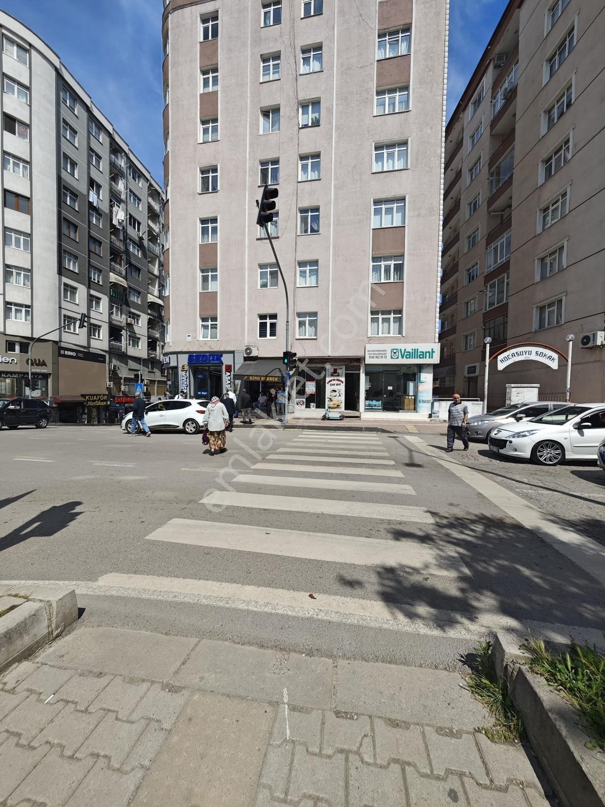 Hisar'dan 100.yıl Bulvarın'da İşlek Cadde Üzrn'de Kiralık Dükkan - Görsel 5